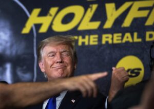 Трамп ќе организира УФЦ борба во Белата куќа
